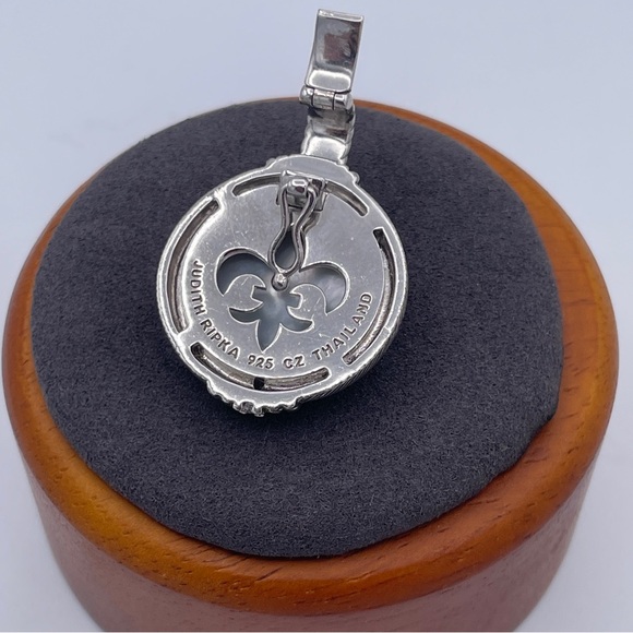 Judith Ripka Mother of Pearl 925 Sterling Silver Enhancer Pendant E Monogram - Picture 4 of 8